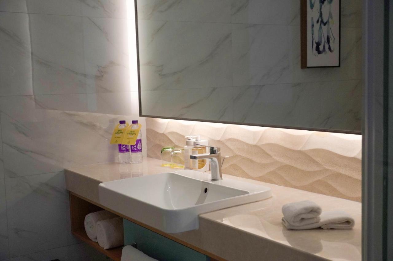 Holiday Inn Tianjin Xiqing By Ihg Exteriör bild